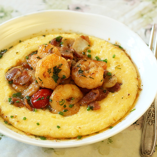 Post image for Shrimp & Cheesy Grits with Bacon & Tomatoes